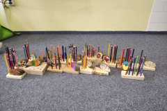 2024-Výroba stojánků na tužky a stavba domečků pro skřítky 2.A
